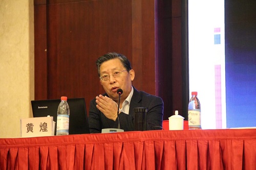 二临床研究生办公室组织学生参加“名师讲堂”活动